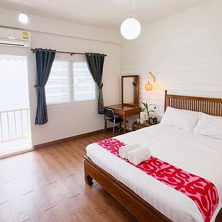 Les Fleurs Bangkok Hostel Dış mekan fotoğraf